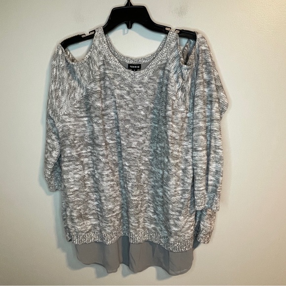 Torrid Marled Cold Shoulder Sweater Grey Size 2 - Picture 4 of 11